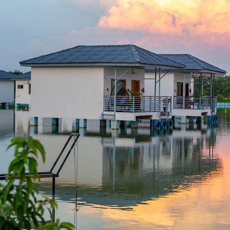 Lumbini Palace Resort Exterior foto